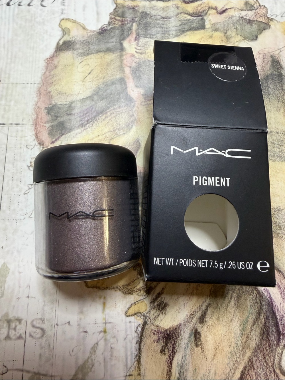 MAC COSMETICS BNIB SWEET SIENNA PIGMENT RARE 7.5g jar!